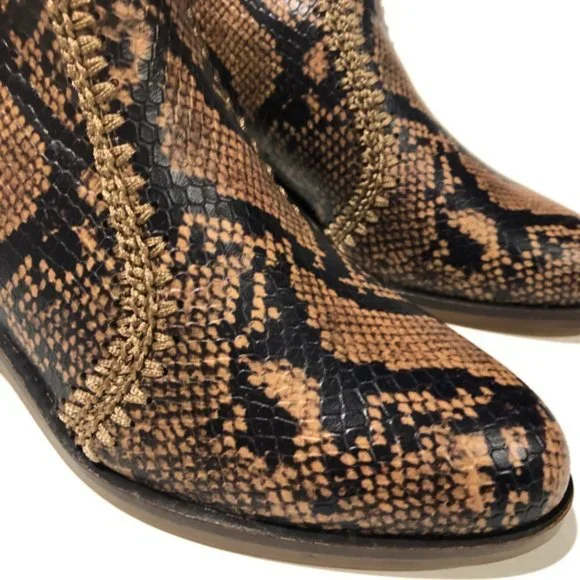 Chelsea & Violet Womens CV Lucy Ankle Zip Boot 6.5 - Picture 4 of 10